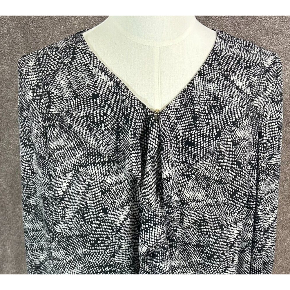 Roz & Ali Top Womens XL Black White Ruffle Snake Print Bell Sleeve Career Blouse